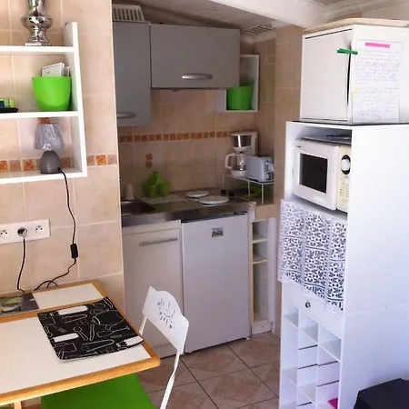 דירה Proche